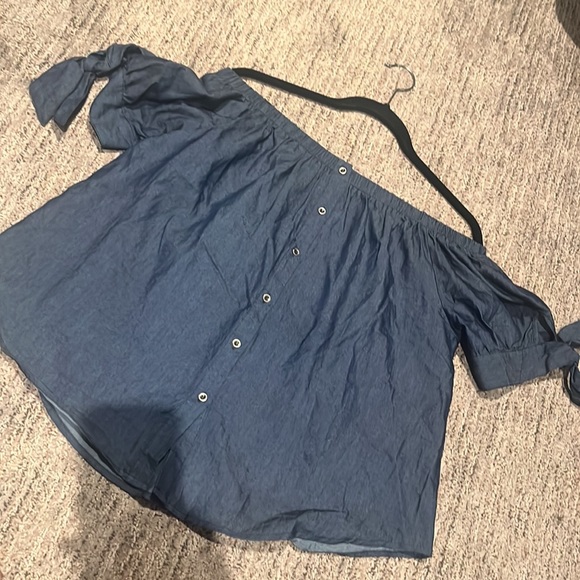 NWOT AGACI dark denim off shoulder button blouse - Picture 2 of 6